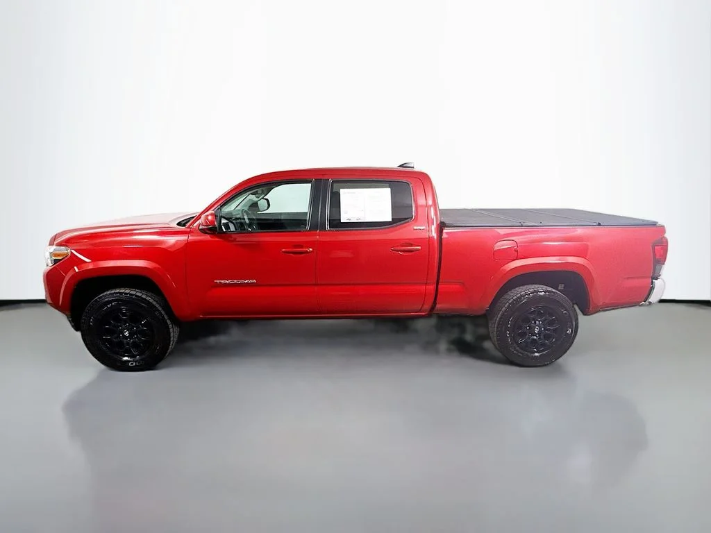 Used 2022 Barcelona Red Metallic Toyota SR5 image 4