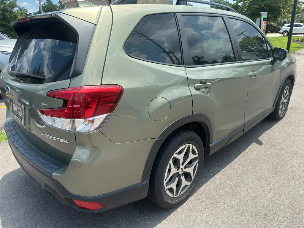 Used 2021 Jasper Green Metallic Subaru Premium image 4