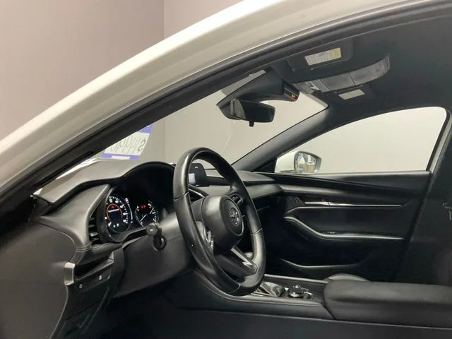 Used 2019 White Mazda Base image 17
