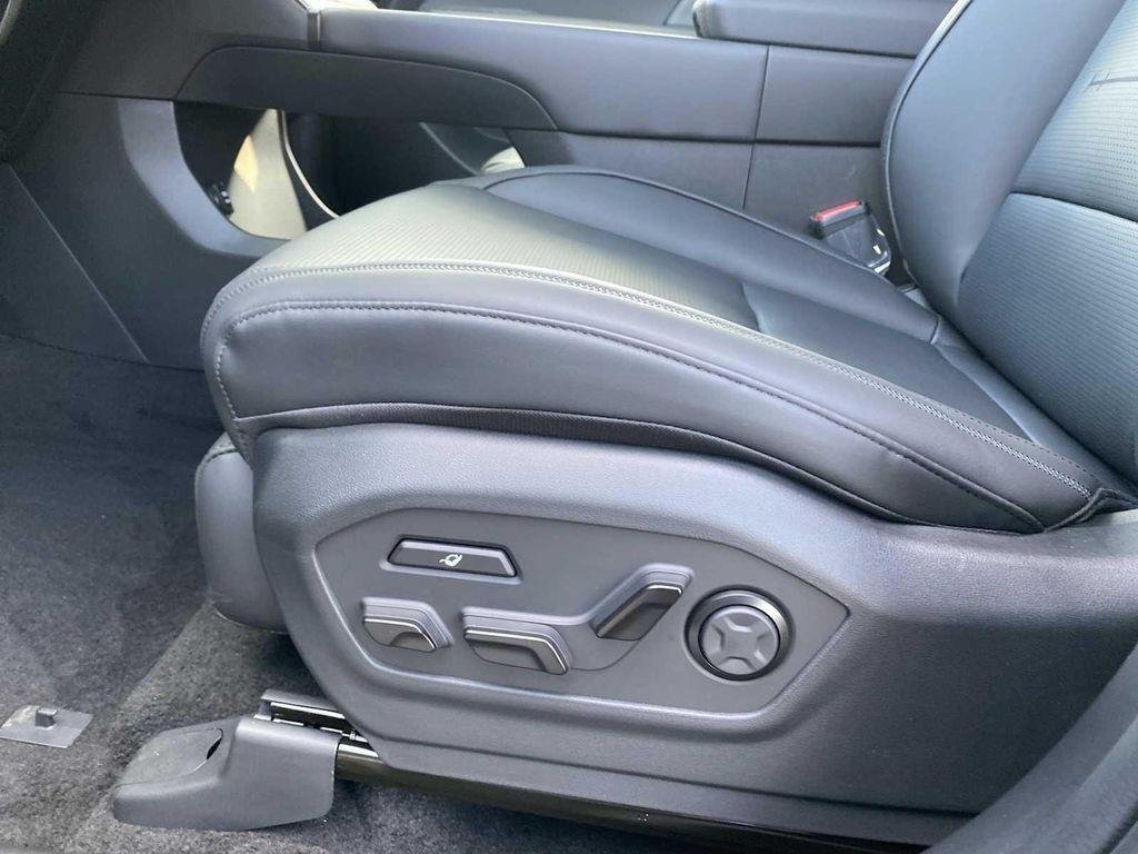 New 2026 Black Hyundai Calligraphy FWD image 28