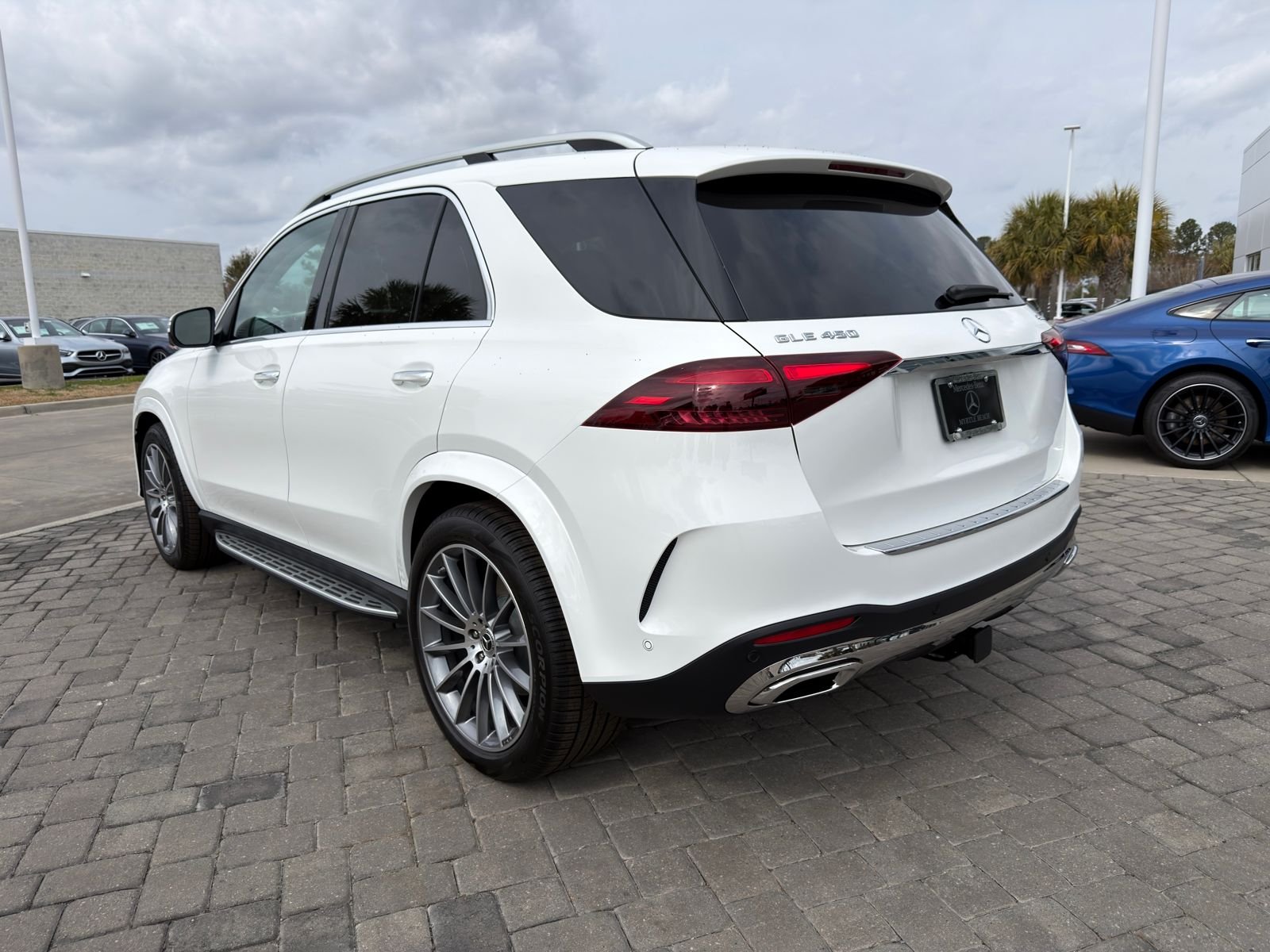 New 2026 Polar White Mercedes-Benz GLE 450 image 11