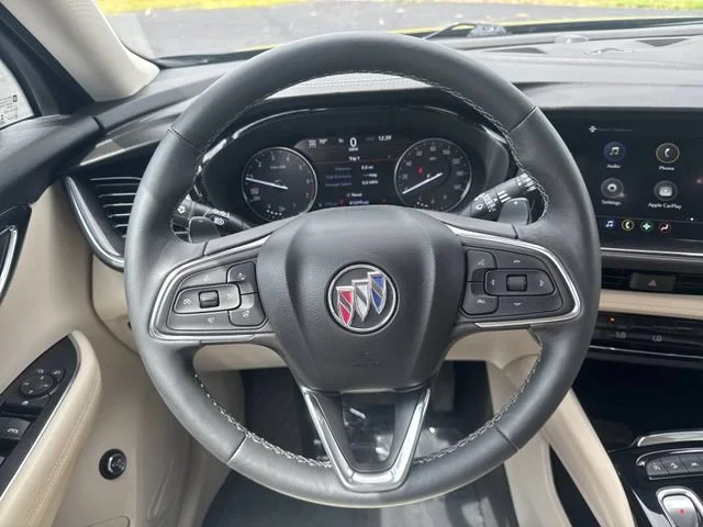 Used 2023 Sapphire Metallic Buick Essence image 17
