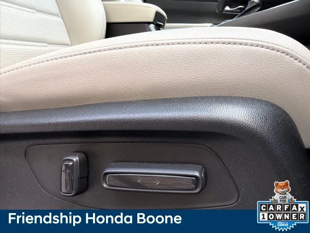 Used 2024 White Honda EX-L image 48