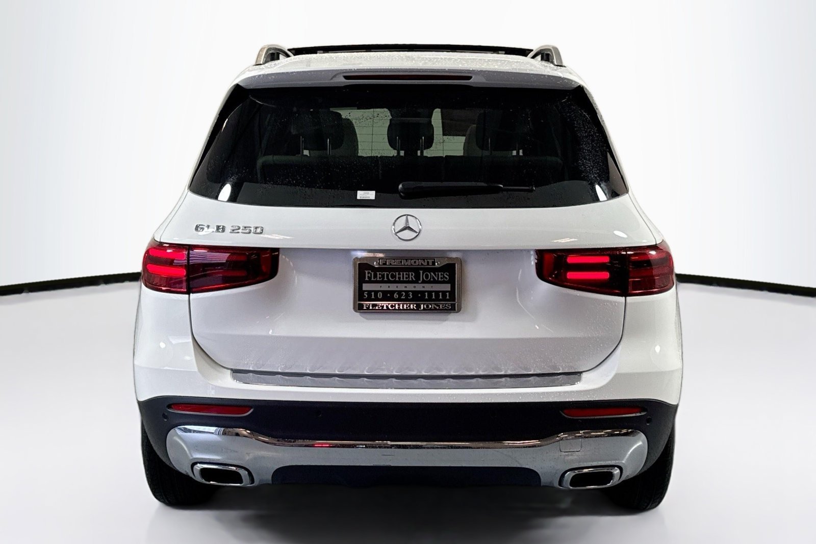 New 2026 Polar White Mercedes-Benz GLB 250 image 6