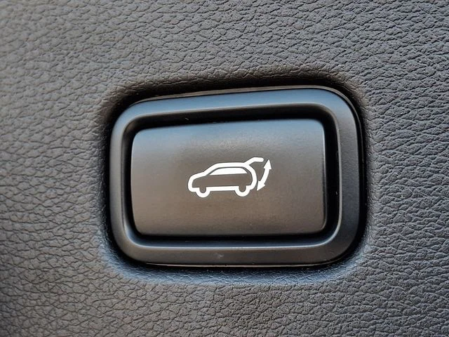 Certified Used 2024 White Kia X-Pro Prestige image 32