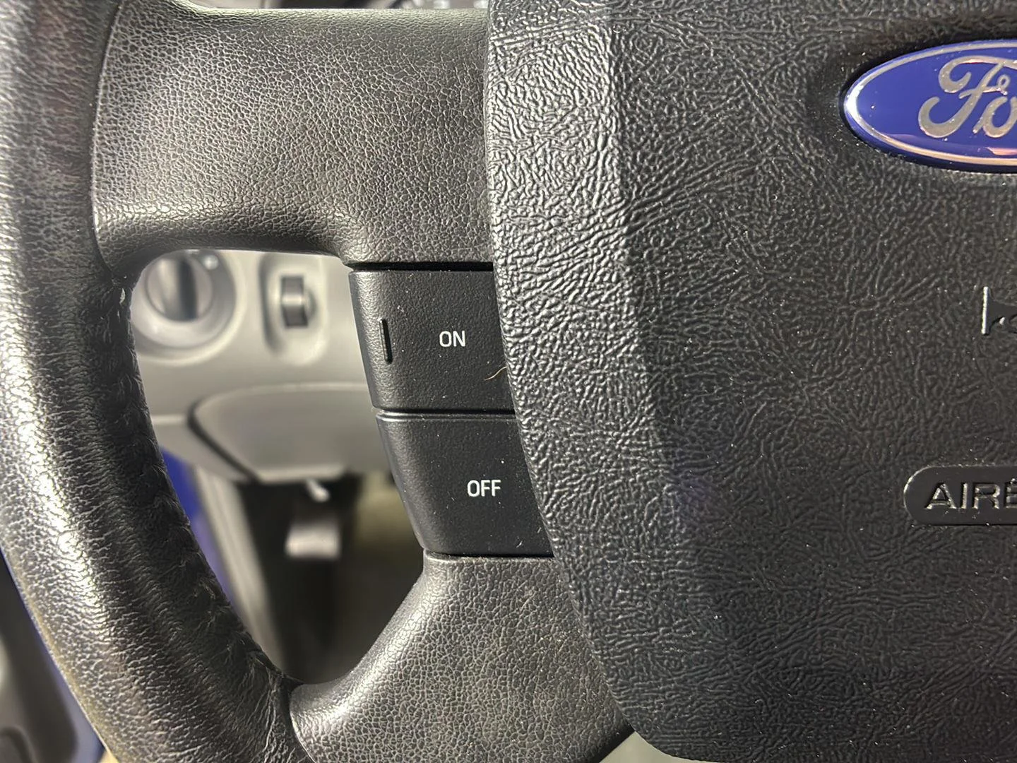 Used 2011 Vista Blue Metallic Ford XLT image 27