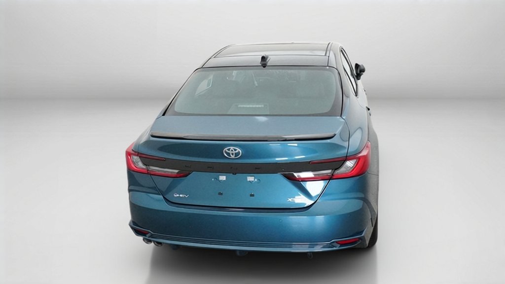 New 2026 Ocean Gem with Midnight Black Metallic roof Toyota XSE image 38