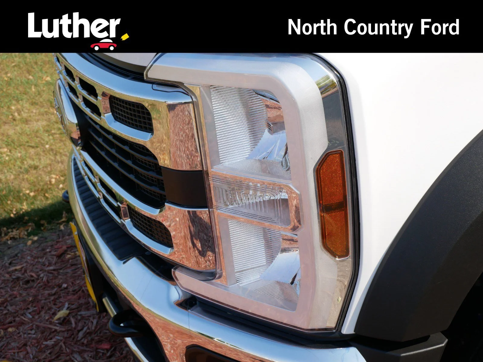 New 2024 Oxford White Ford F-450® XL image 16