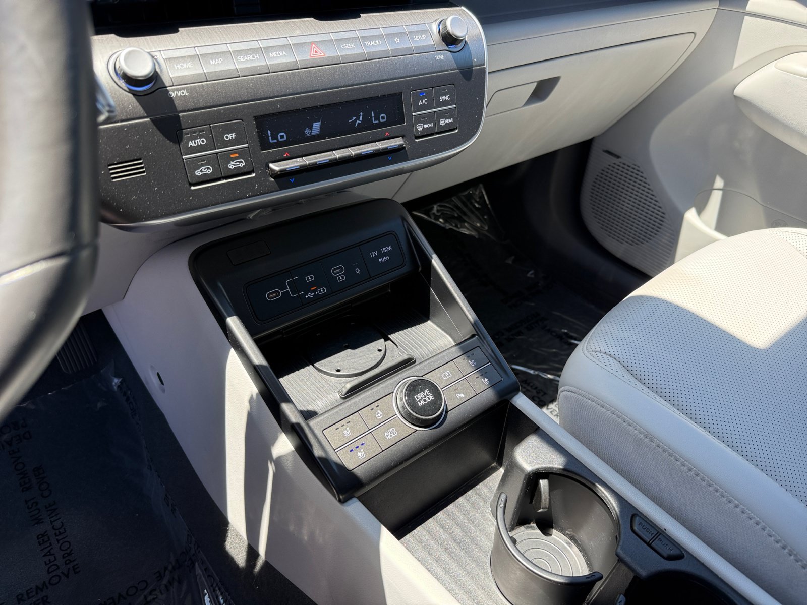 Used 2024 Cyber Gray Metallic Hyundai Limited image 13