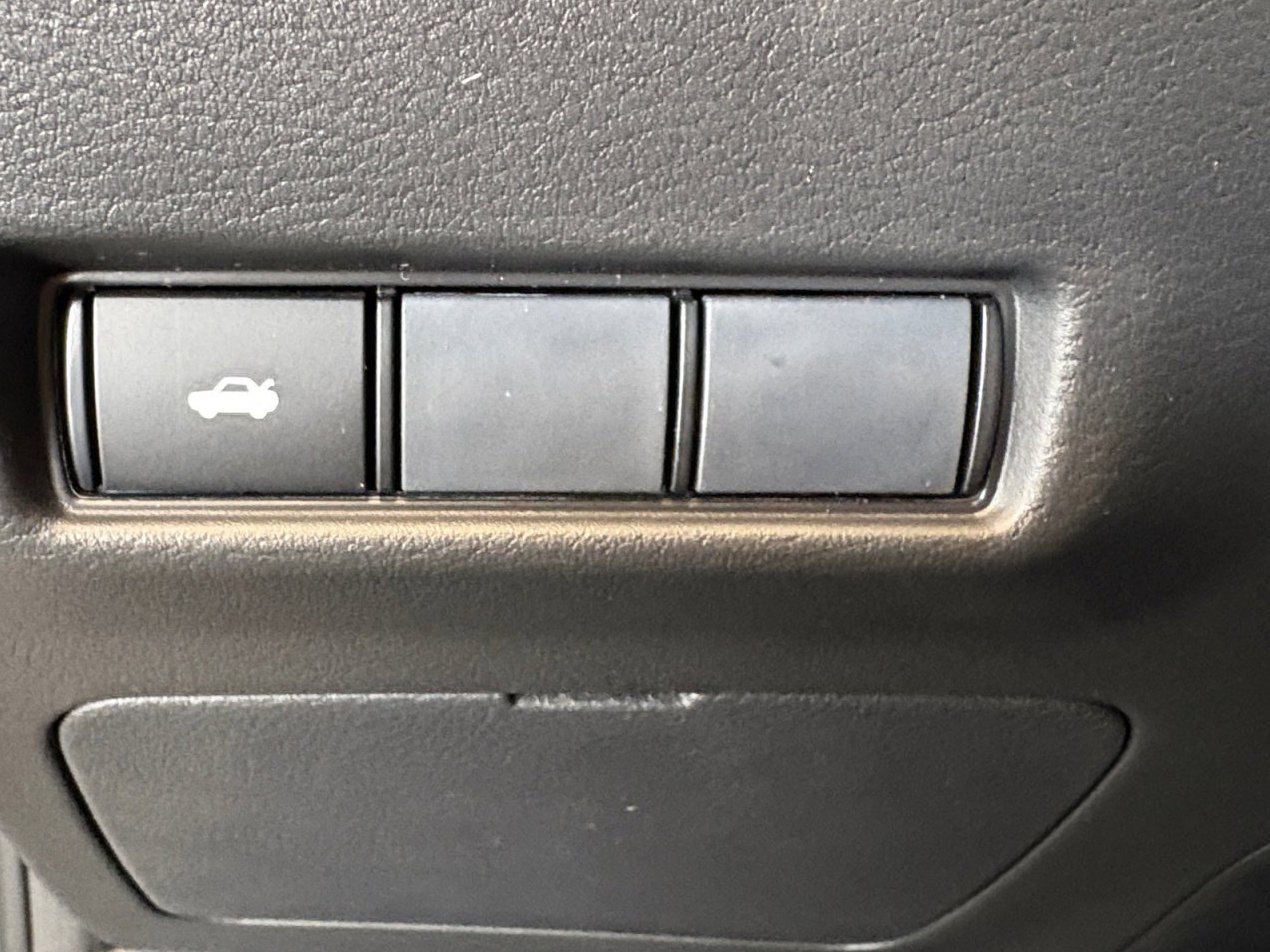 2026 Nissan Sentra SR - Photo 26