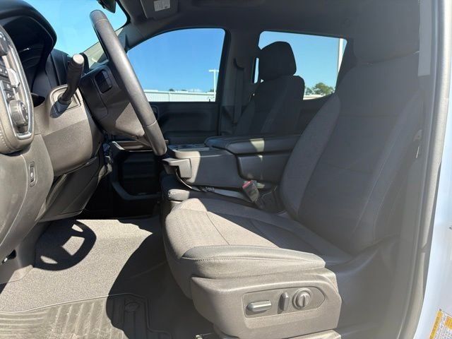 Used 2019 White Chevrolet LT image 11