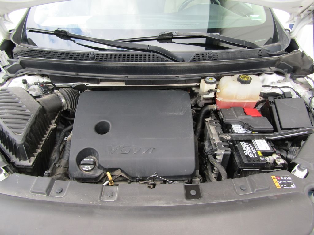 Used 2019 White Buick Essence image 31
