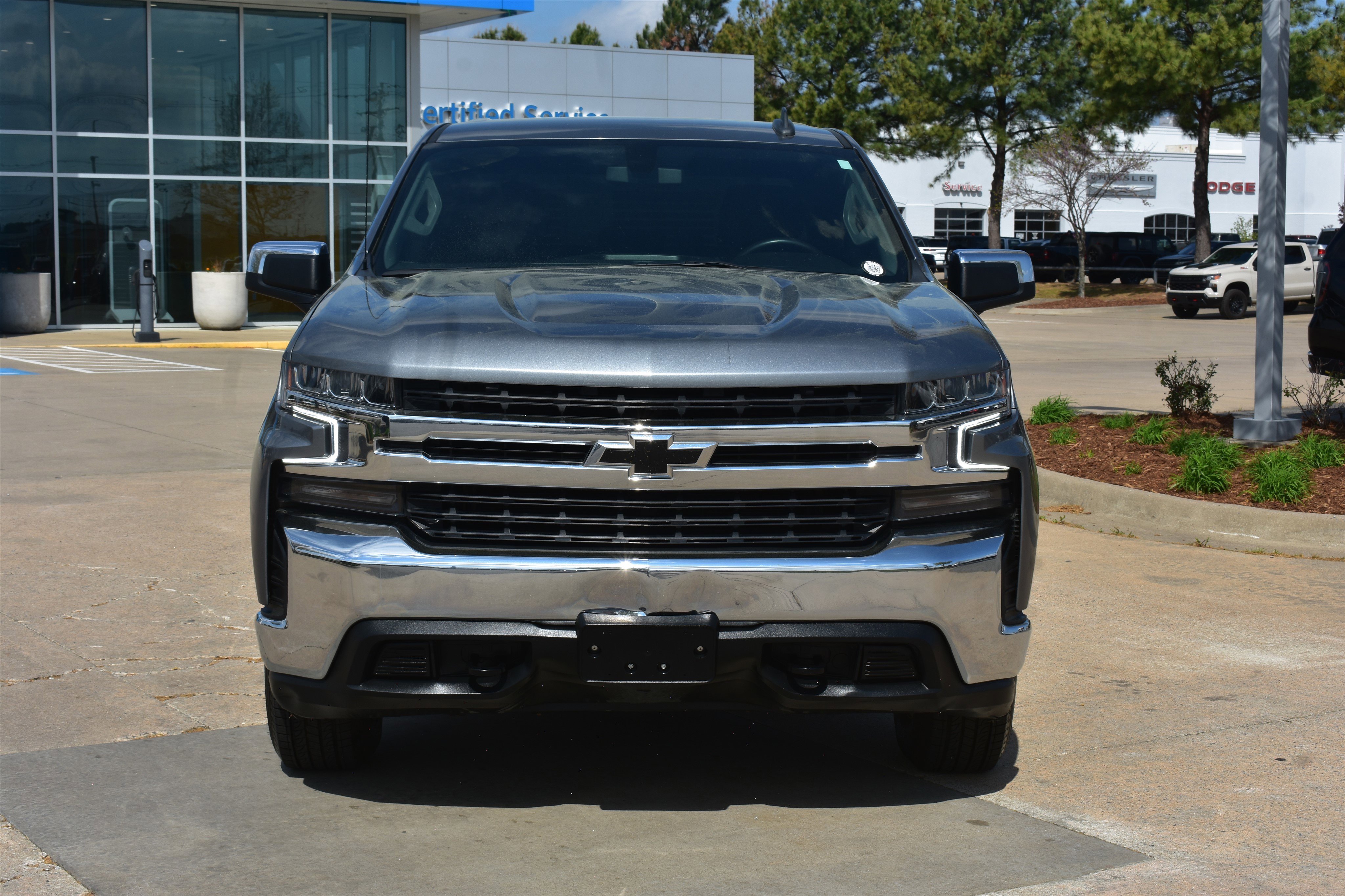 Used 2021 Chevrolet Silverado 1500 LT with VIN 1GCUYDED2MZ245851 for sale in Little Rock
