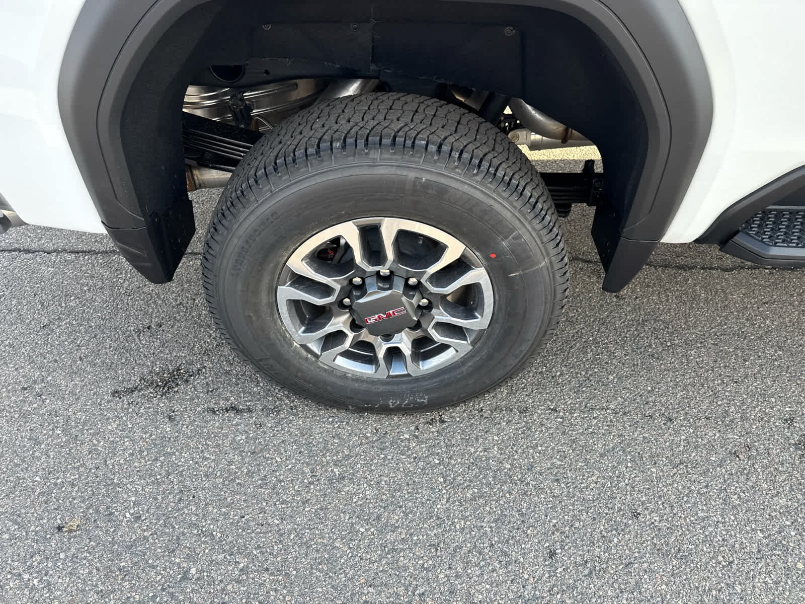 2026 GMC Sierra 2500HD SLT - Photo 9