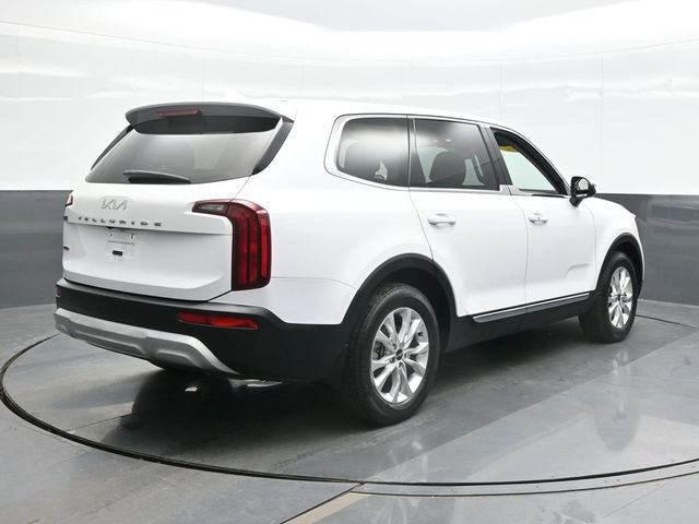 Used 2022 White Kia LX image 9