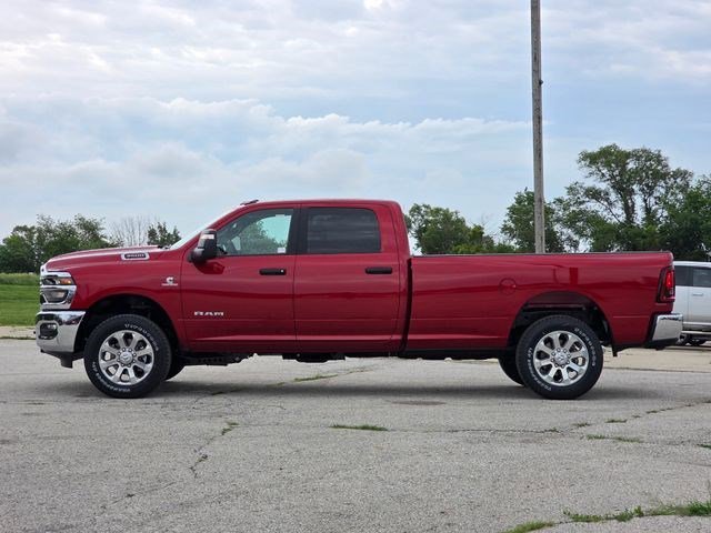 New 2026 Molten Red Pearl-Coat Exterior Paint RAM Big Horn image 4