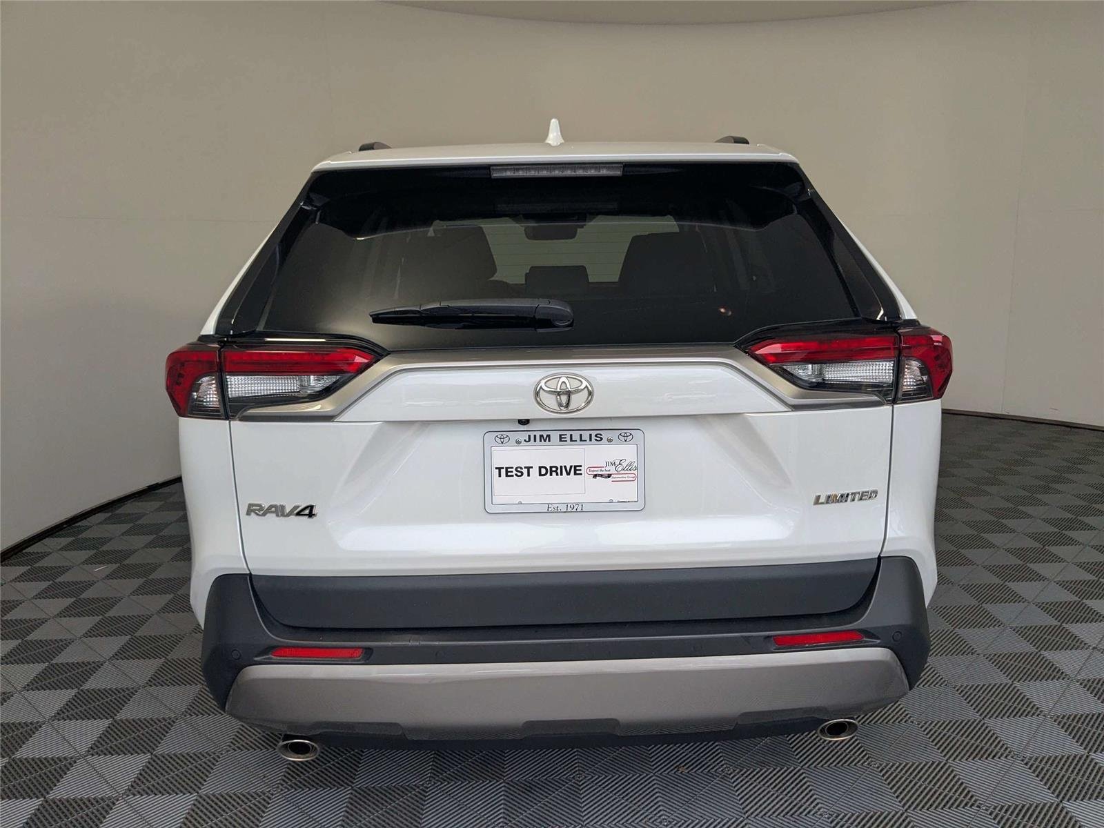 Certified Used 2024 Wind Chill Pearl Toyota Limited image 7