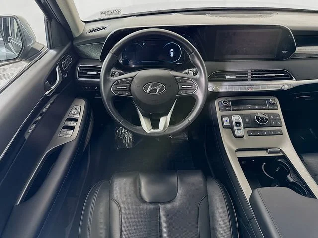Used 2021 Green Hyundai Limited image 23