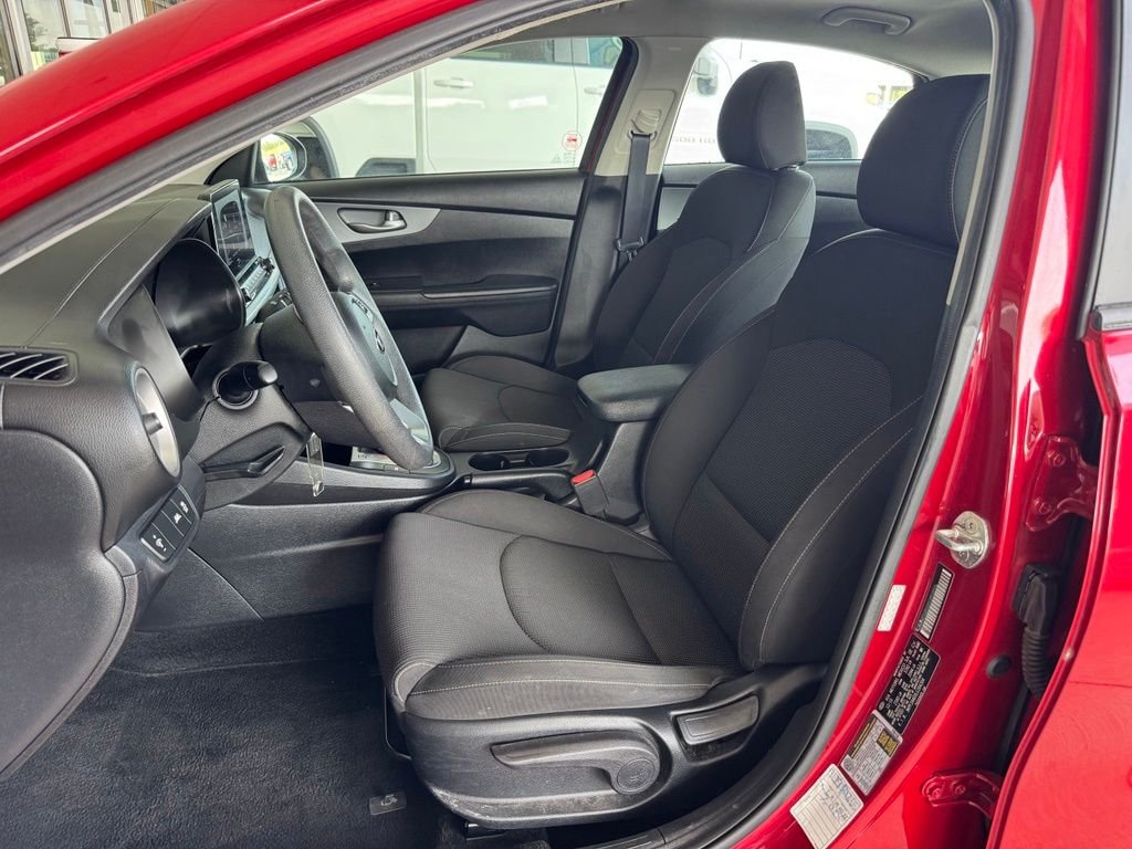 Used 2020 Red Kia LXS image 15
