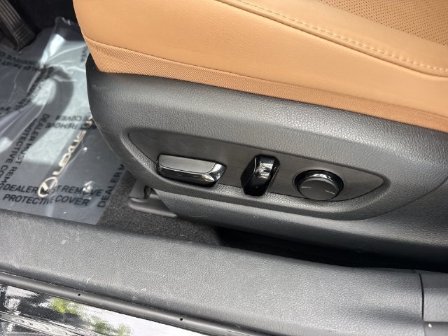 2025 Lexus UX Hybrid 300h Premium - Photo 12