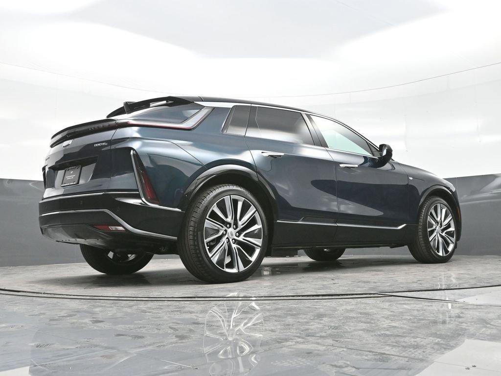 2025 Cadillac LYRIQ Luxury 3 - Photo 23