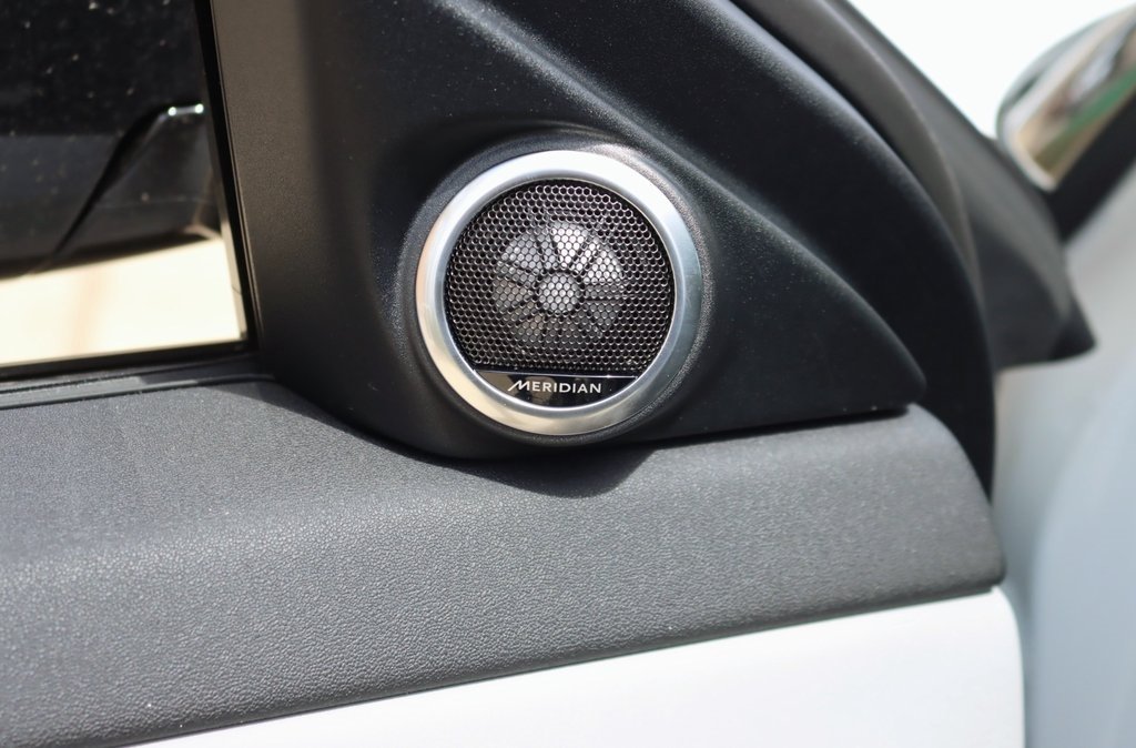 2026 LAND ROVER RANGE ROVER EVOQUE - Image 11