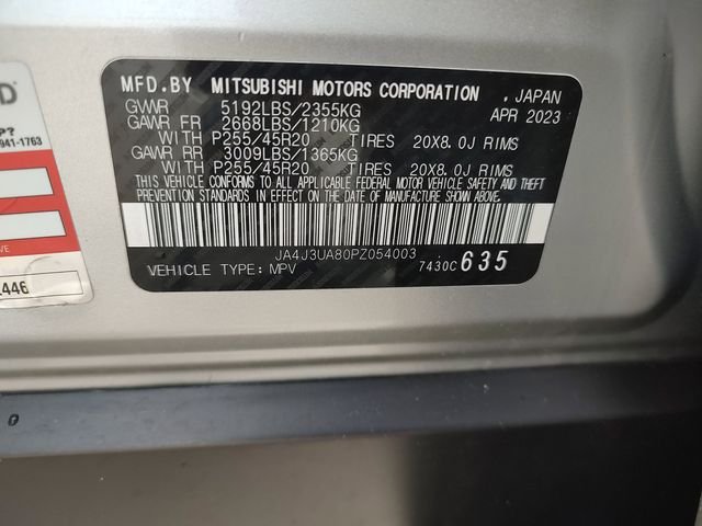 Used 2023 Silver Mitsubishi SE image 34