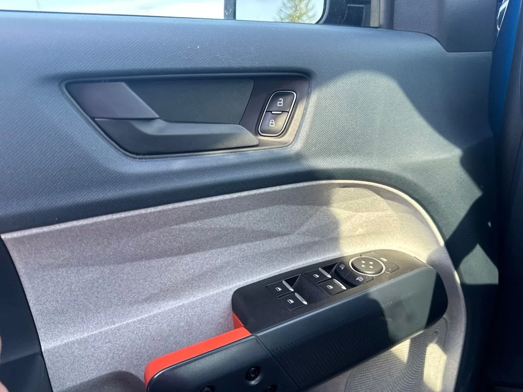 Used 2022 Blue Ford XLT image 26