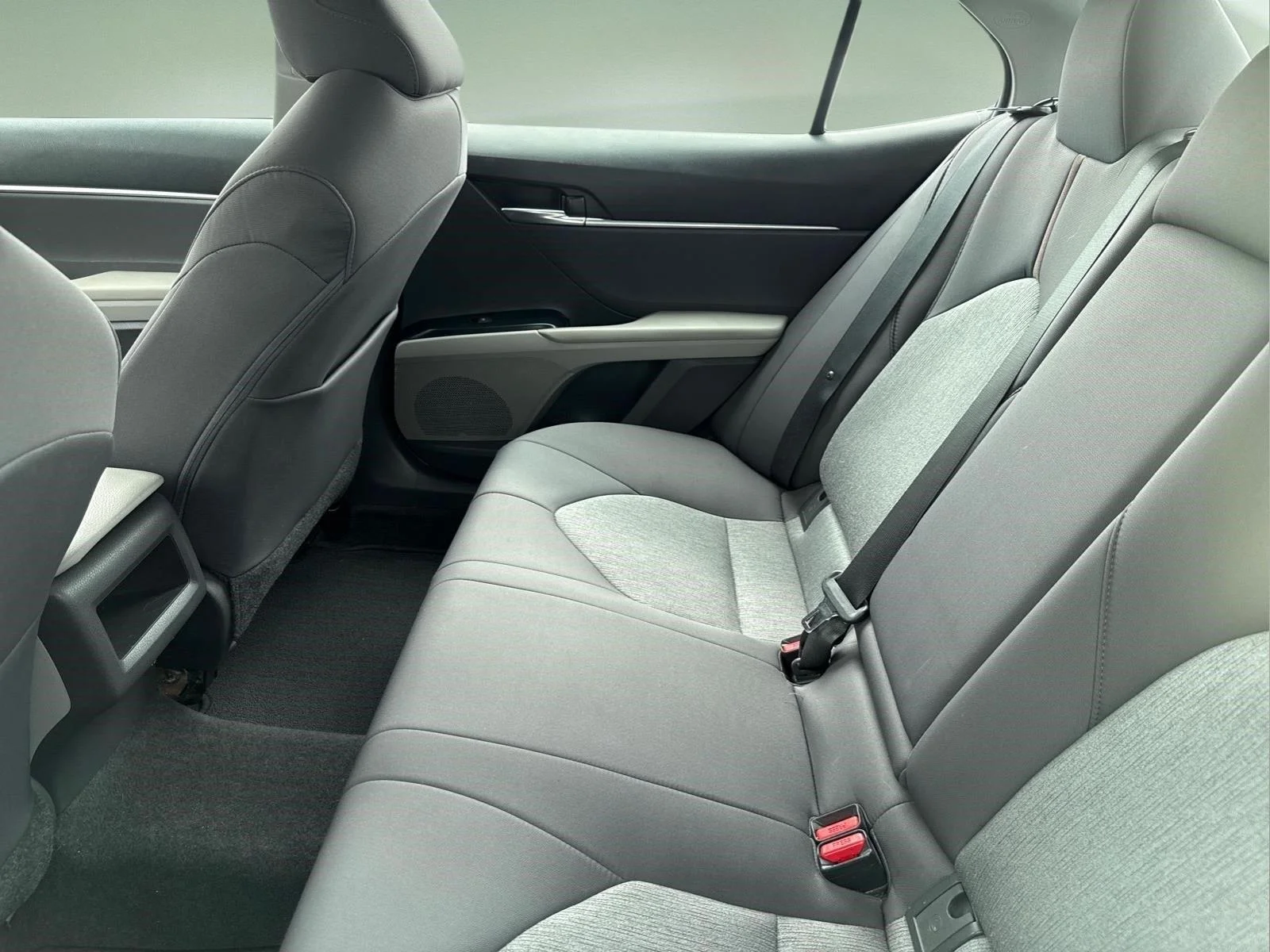 Used 2020 Predawn Gray Mica Toyota LE image 7