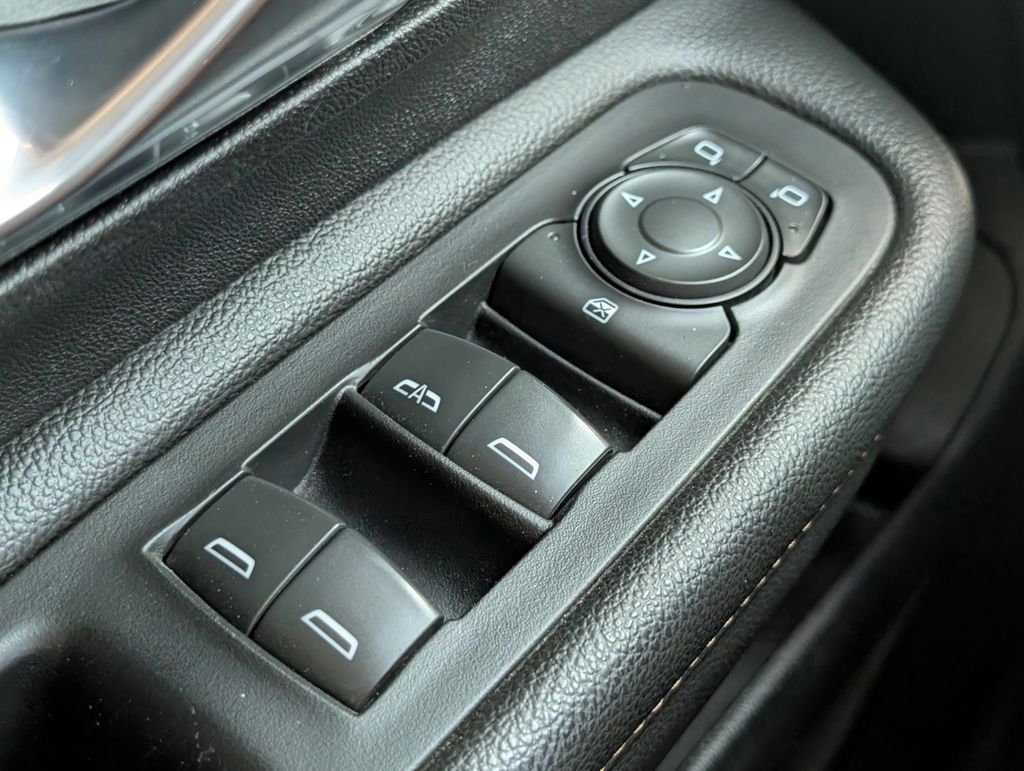 Used 2019 Black GMC SLE image 29