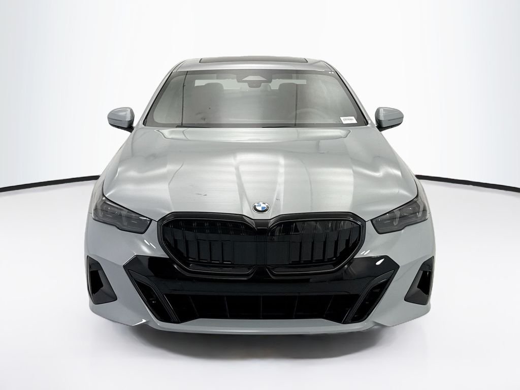 New 2027 Gray Metallic BMW 530i image 2
