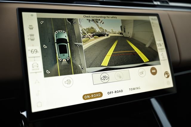 New 2026 Fuji White Land Rover Dynamic SE image 48