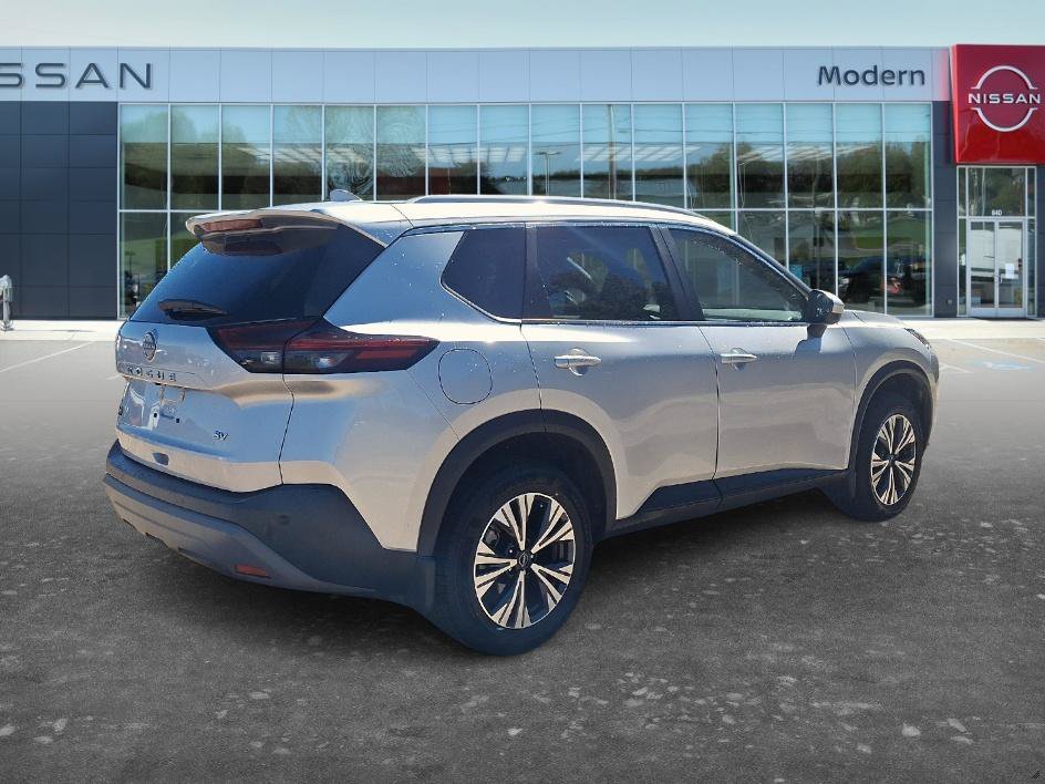 Used 2023 Brilliant Silver Metallic Nissan SV image 5