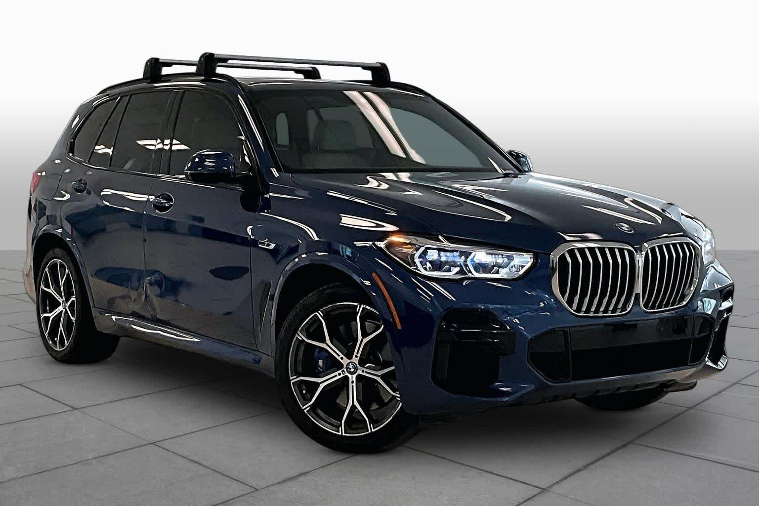 Used 2022 Phytonic Blue Metallic BMW xDrive45e image 2