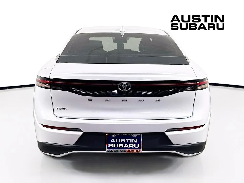 Used 2023 White Toyota XLE image 6