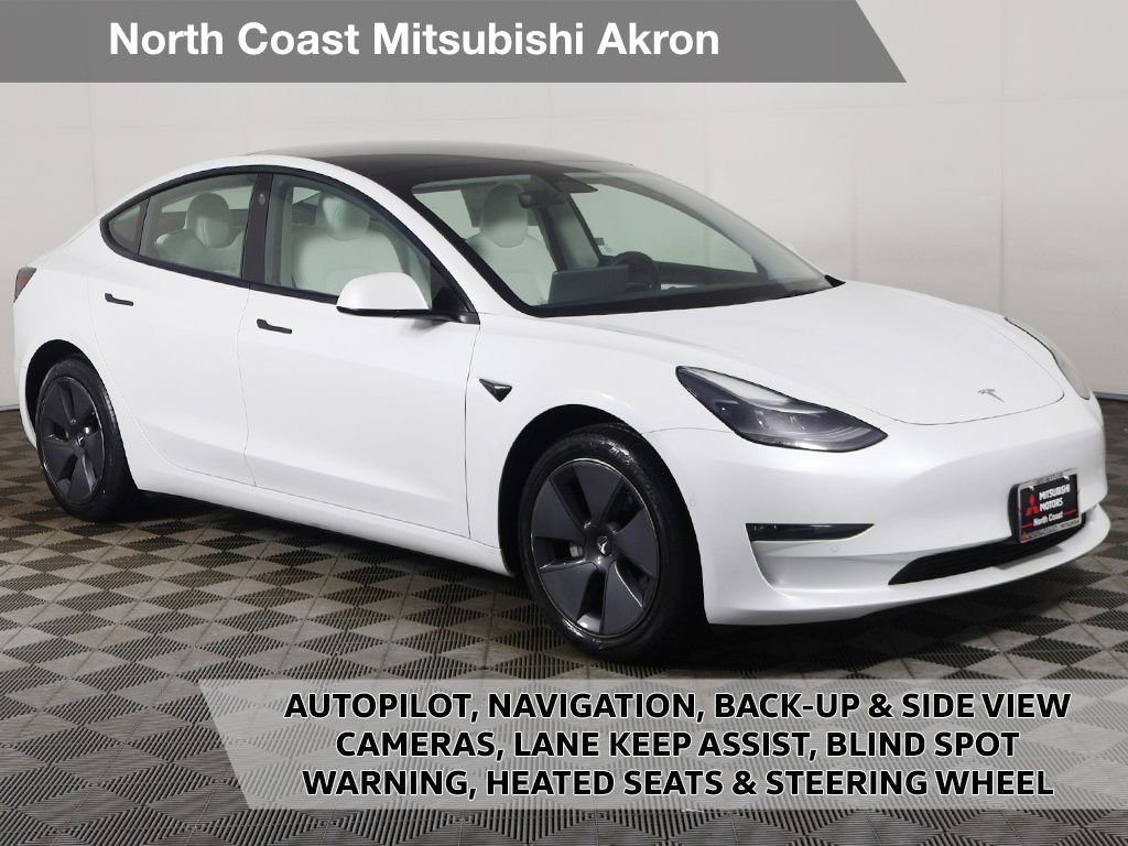 Used 2022 White Tesla Long Range image 1