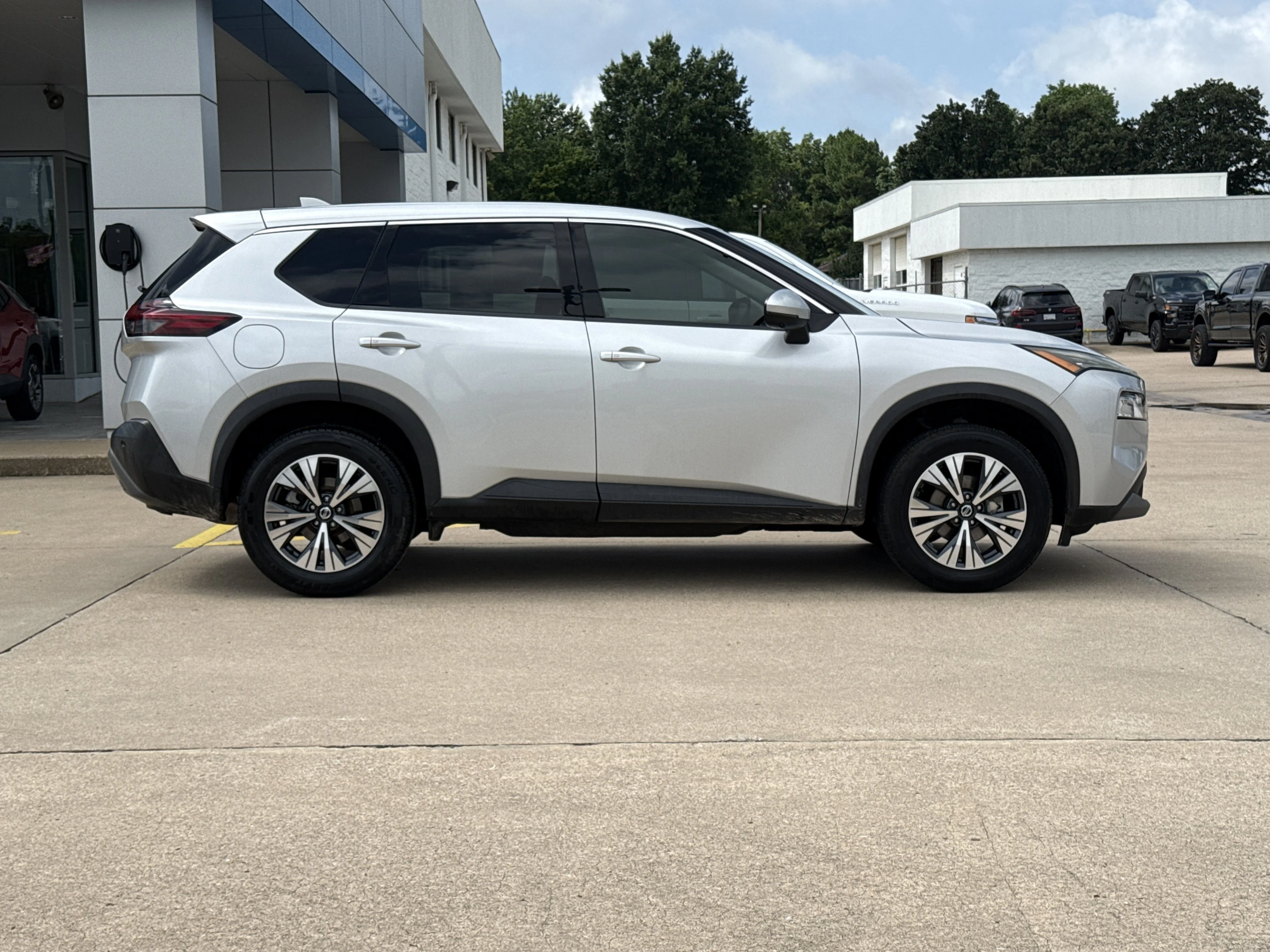 Used 2021 Brilliant Silver Metallic Nissan SV image 2