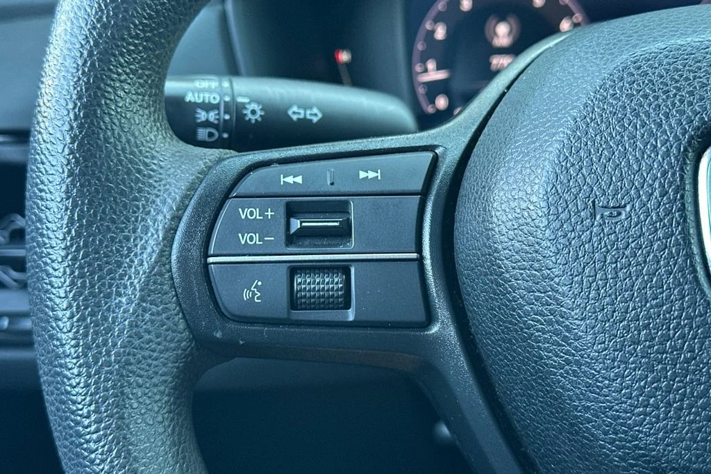 2023 Honda Accord LX - Photo 25
