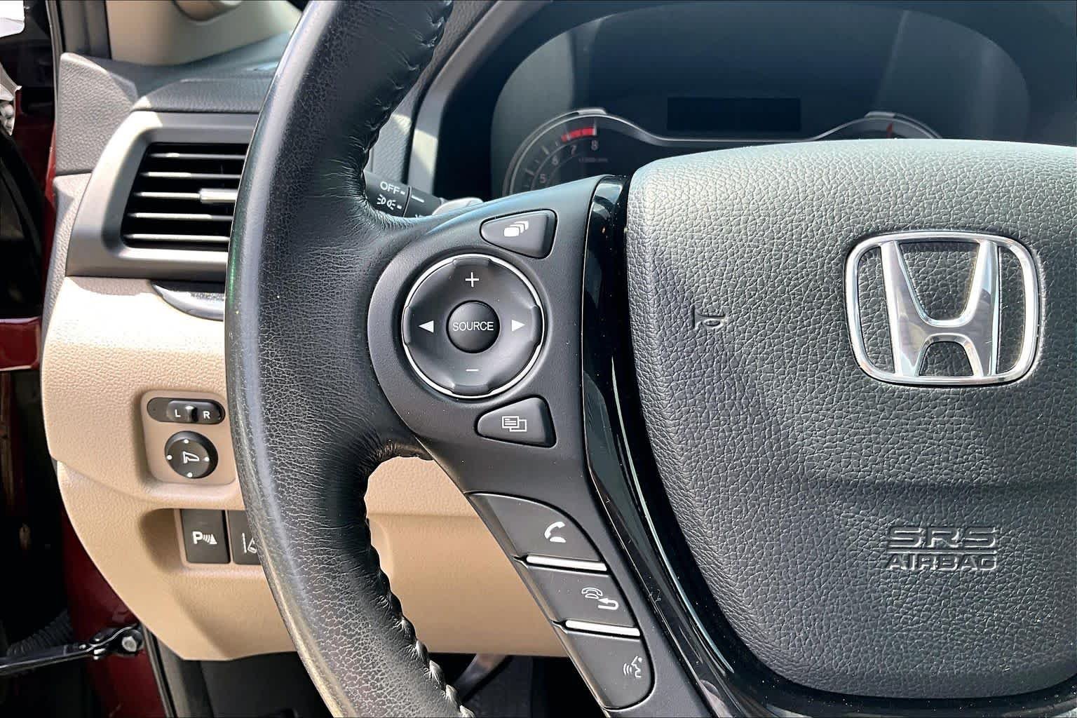 Used 2018 Deep Scarlet Pearl Honda Touring image 22