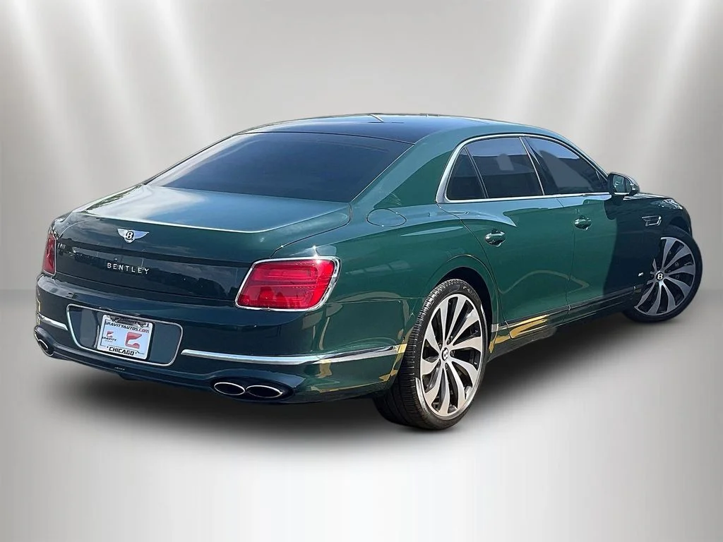 Used 2022 Viridian by Mulliner Bentley V8 image 6