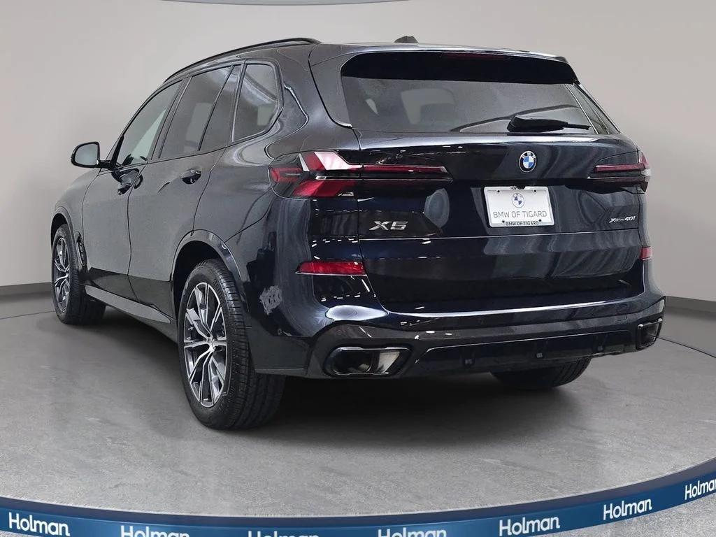 Used 2025 Carbon Black Metallic BMW xDrive40i image 7