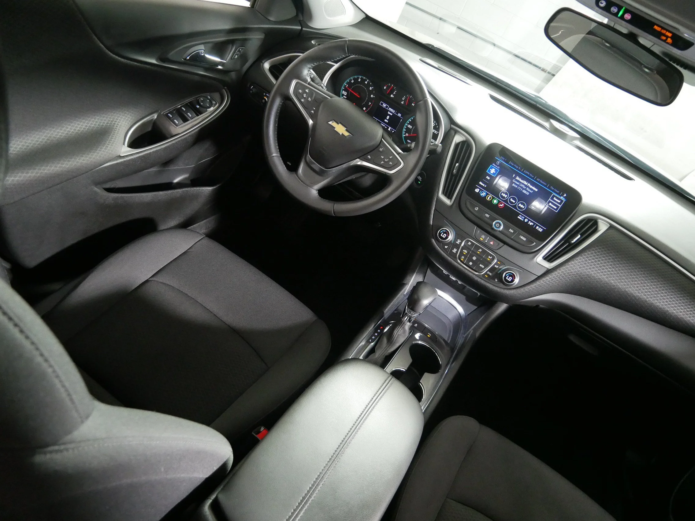 Used 2022 Mineral Gray Metallic Chevrolet LT image 9