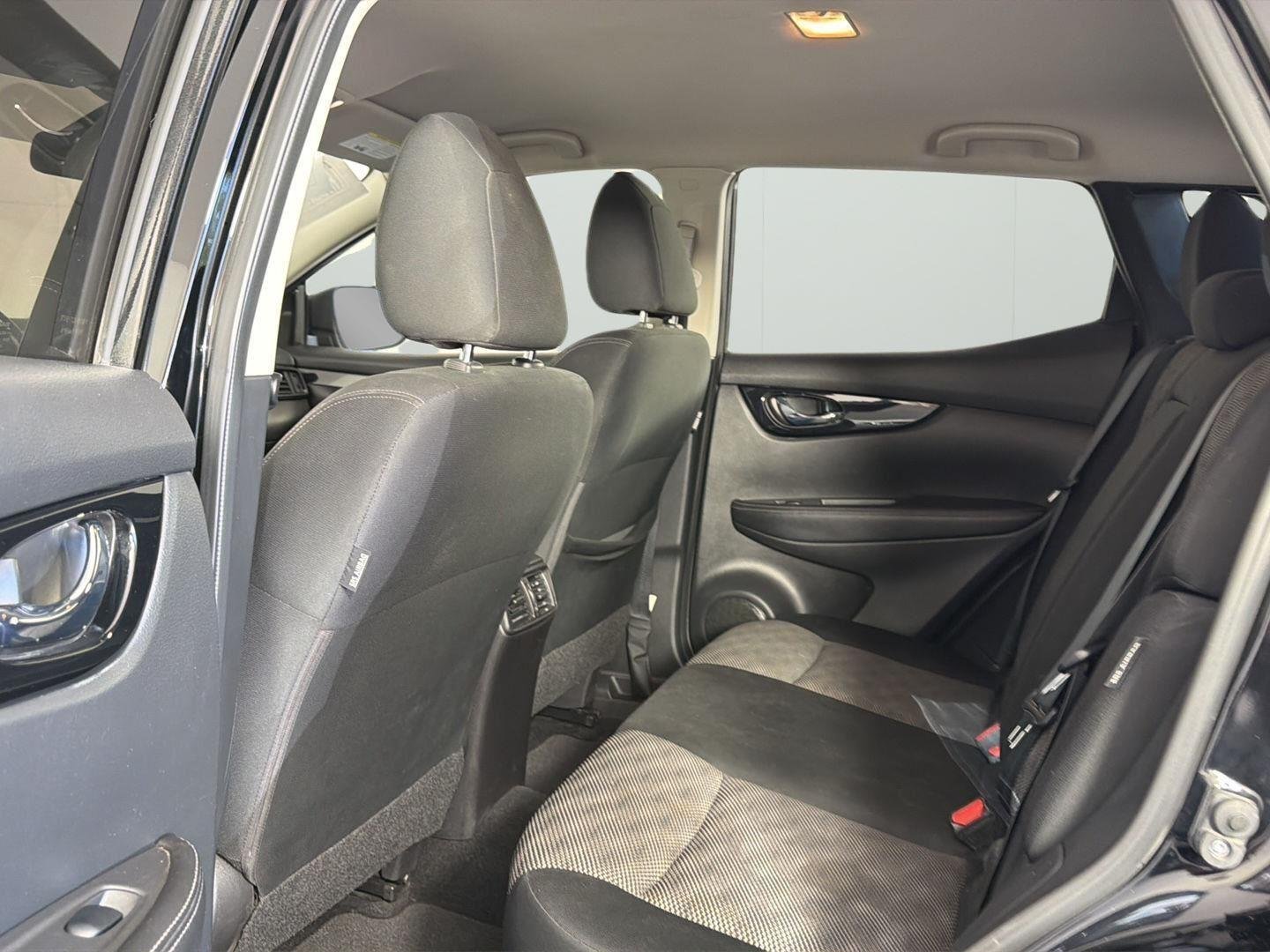 Used 2022 Magnetic Black Pearl Nissan SV image 21
