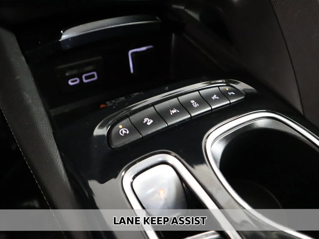 Used 2023 Cinnabar Metallic Buick Avenir image 9