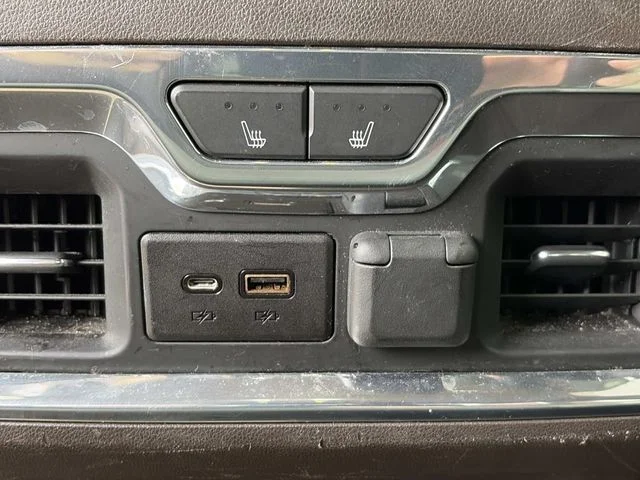 Used 2019 Black GMC SLT image 12