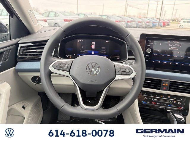 New 2026 Deep Black Pearl Volkswagen 1.5T SE image 18