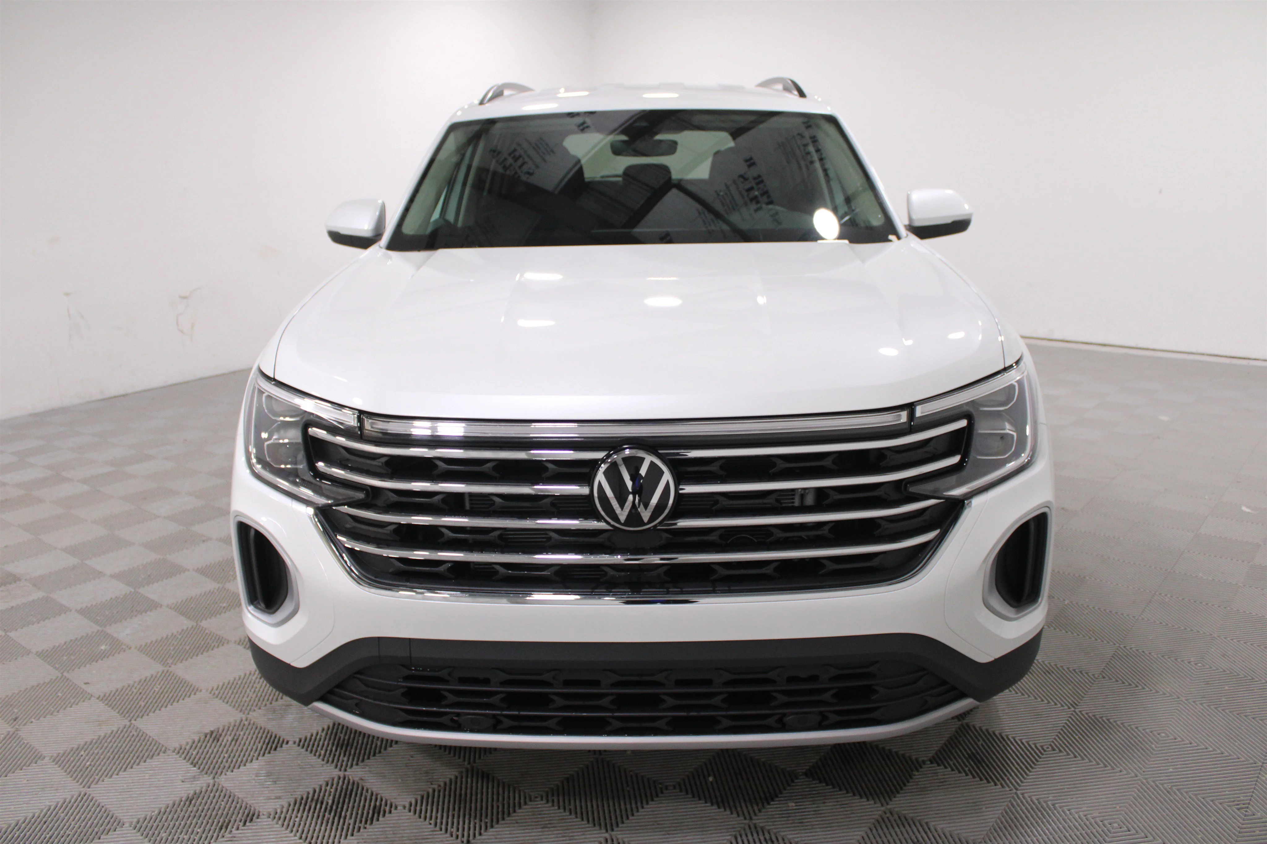 New 2026 Opal White Pearl Volkswagen 2.0T SE image 34