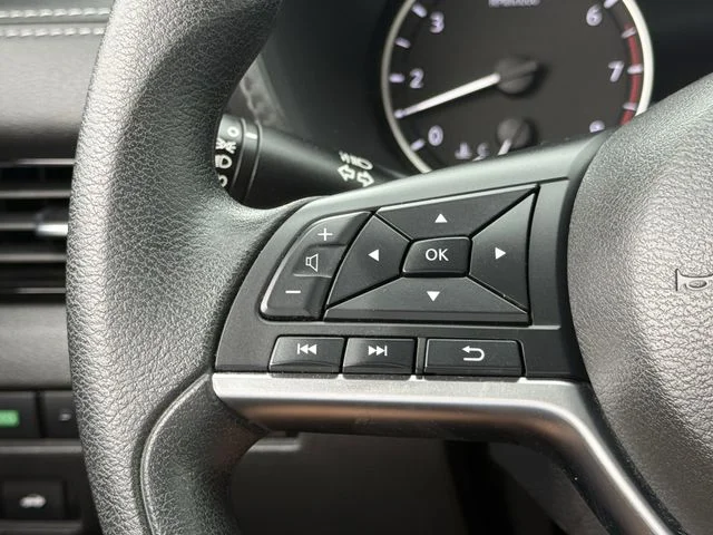 Used 2025 Gray Nissan SV image 10