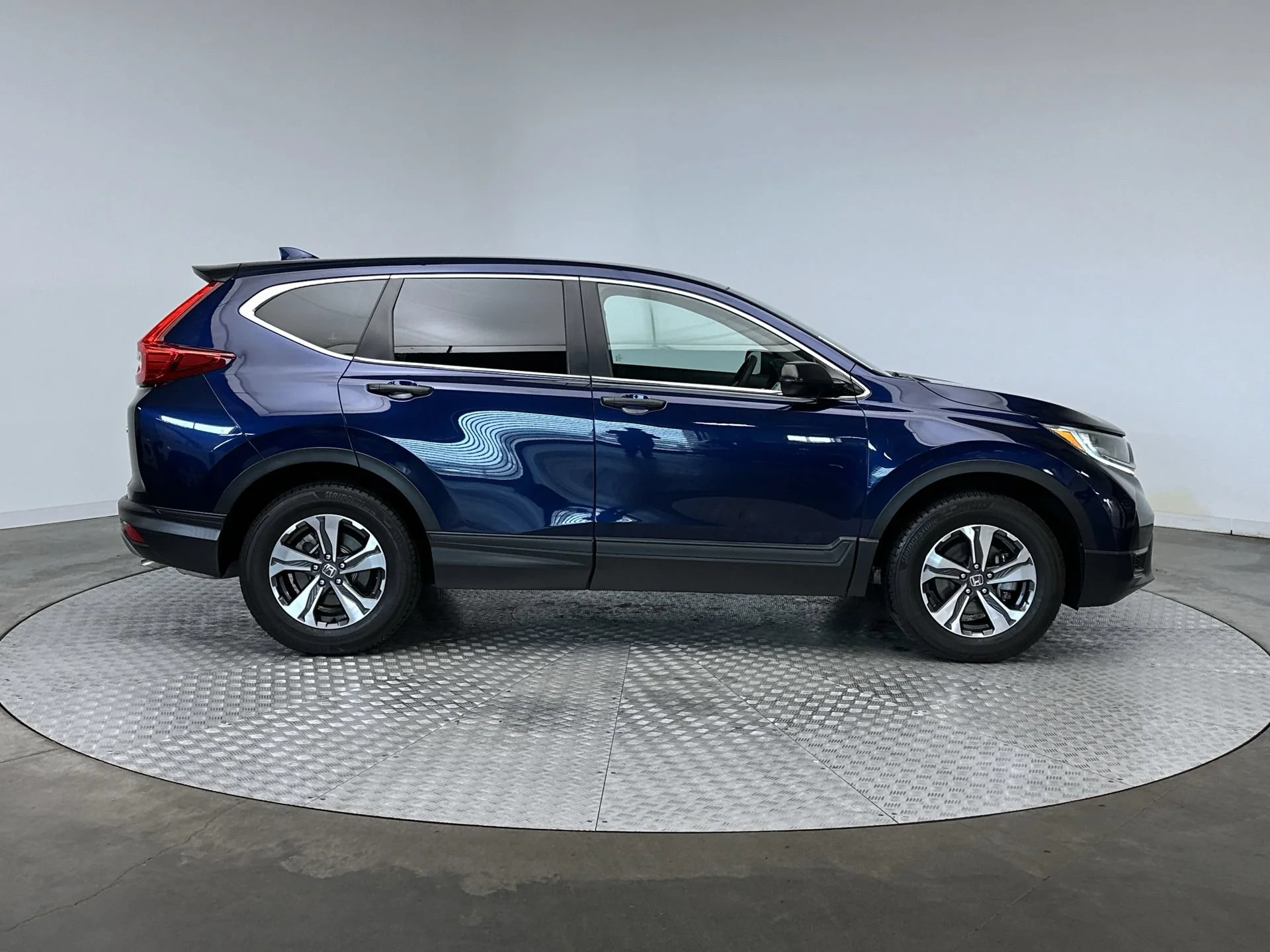 Used 2018 Obsidian Blue Pearl Honda LX image 10