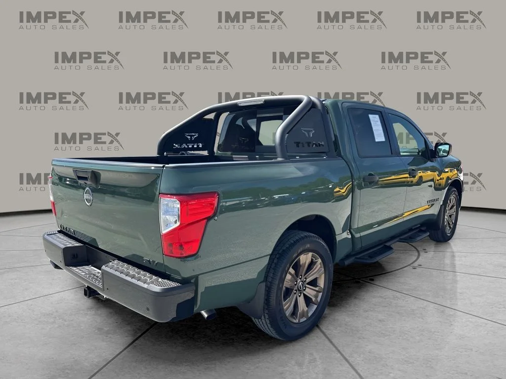 Used 2024 Green Nissan SV image 5